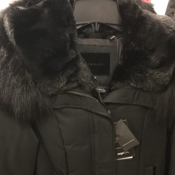 Dawn Levy Luka Black Fitted Parka with Velvet & Fur Trim - Picture 12 of 16
